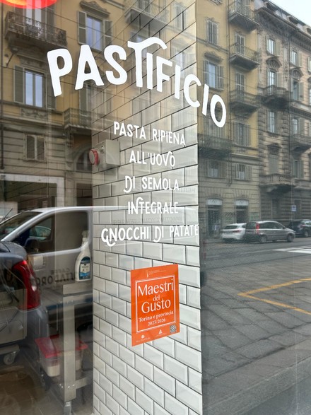 Vetrina Pastificio.jpeg